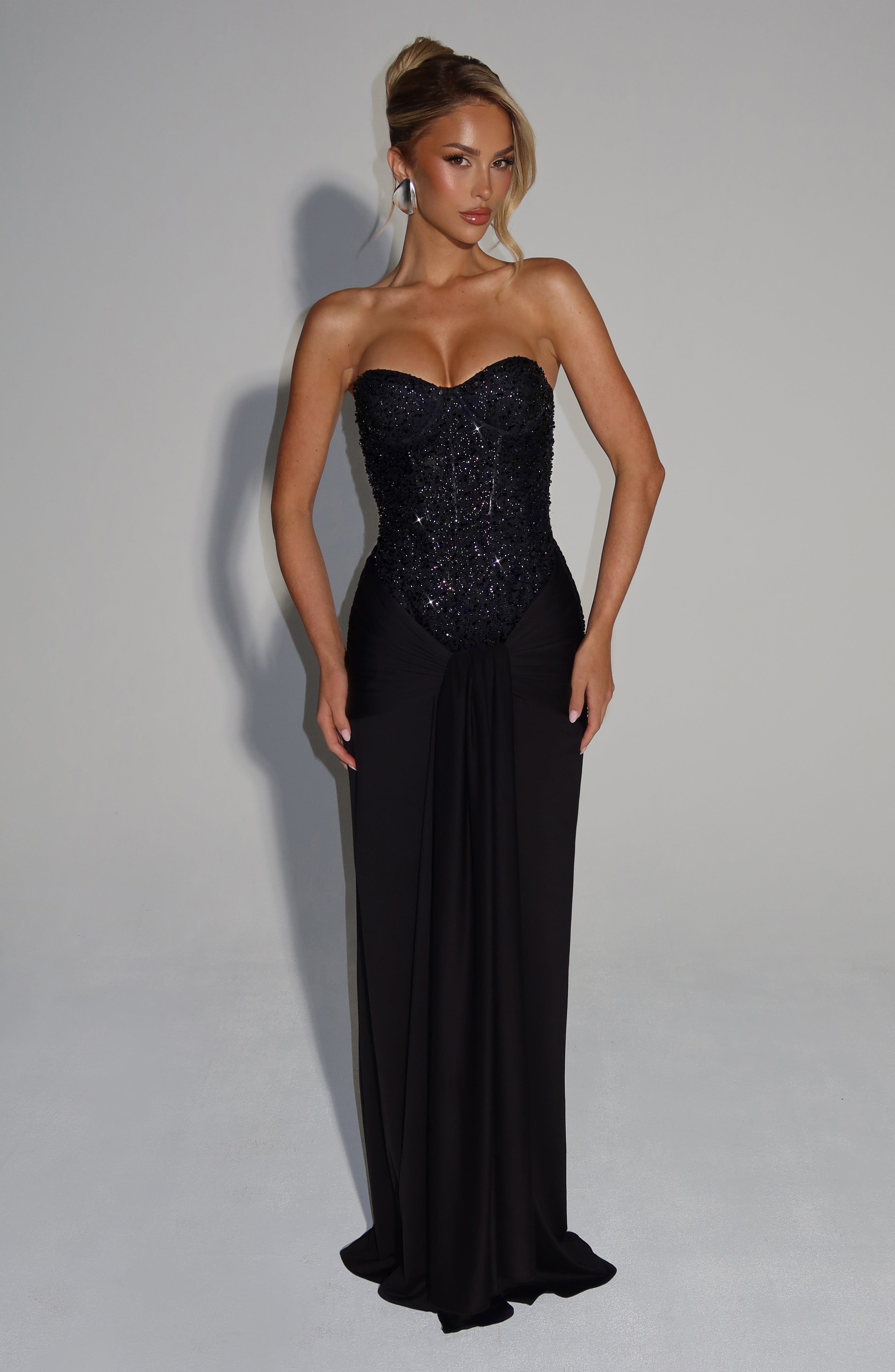 Dolores | Elegancka sukienka maxi bez ramiączek