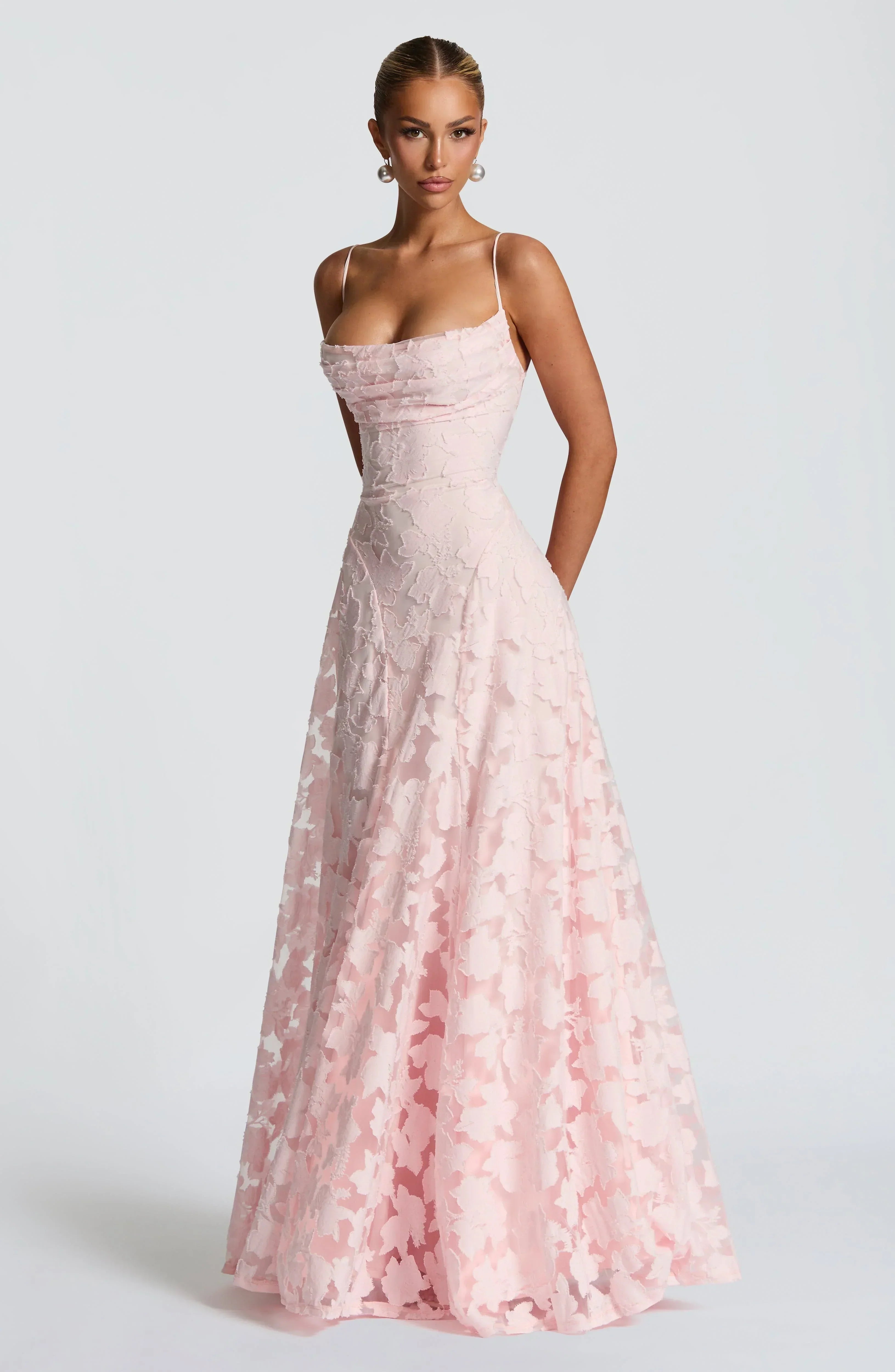 Wacława | Elegancka, drapowana sukienka maxi